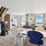 Apartment Awesome In Hvide Sande *